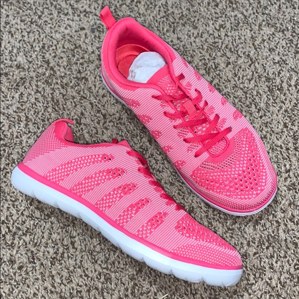 ComfortView Sneakers